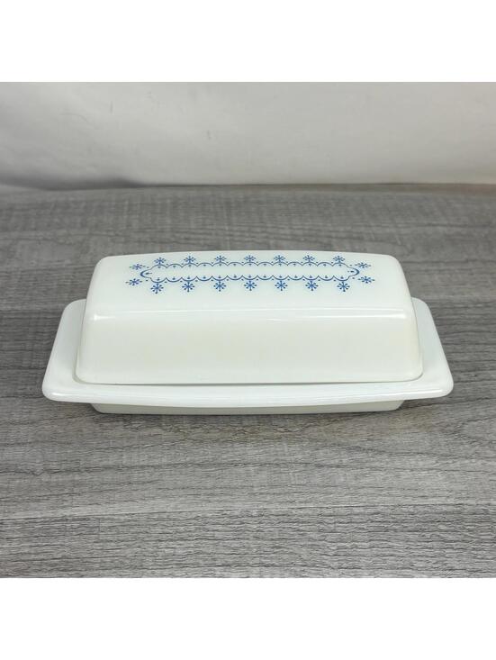 VTG Pyrex 60s Snowflake Garland Butter Dish & Lid - Picture 3 of 9